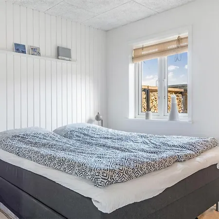 Alpi - 270m From The Sea By Interhome Laeso