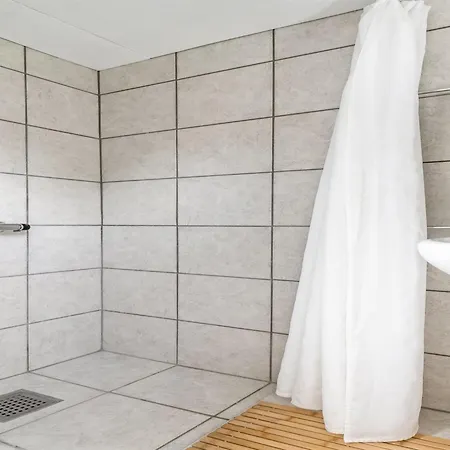 Alpi - 270m From The Sea By Interhome *